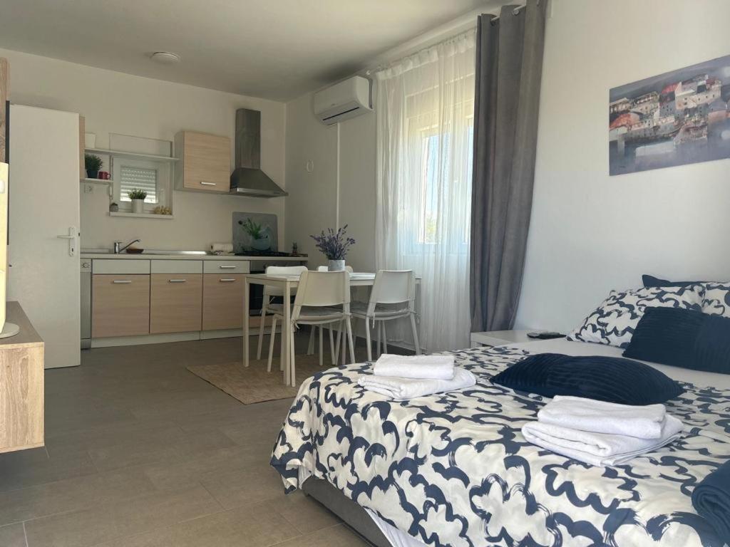 Apartmani Fulir Vrsi Ngoại thất bức ảnh