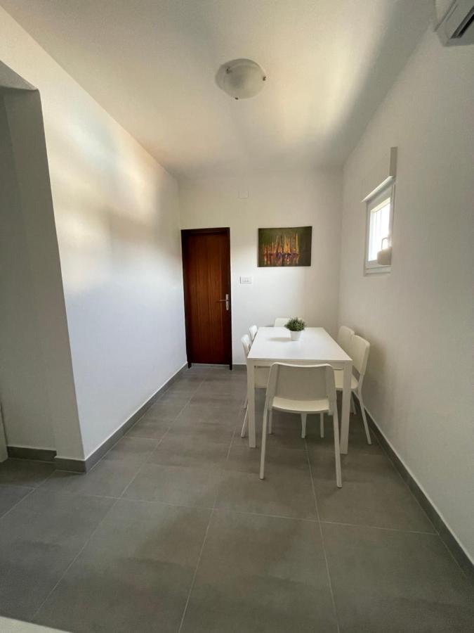 Apartmani Fulir Vrsi Ngoại thất bức ảnh