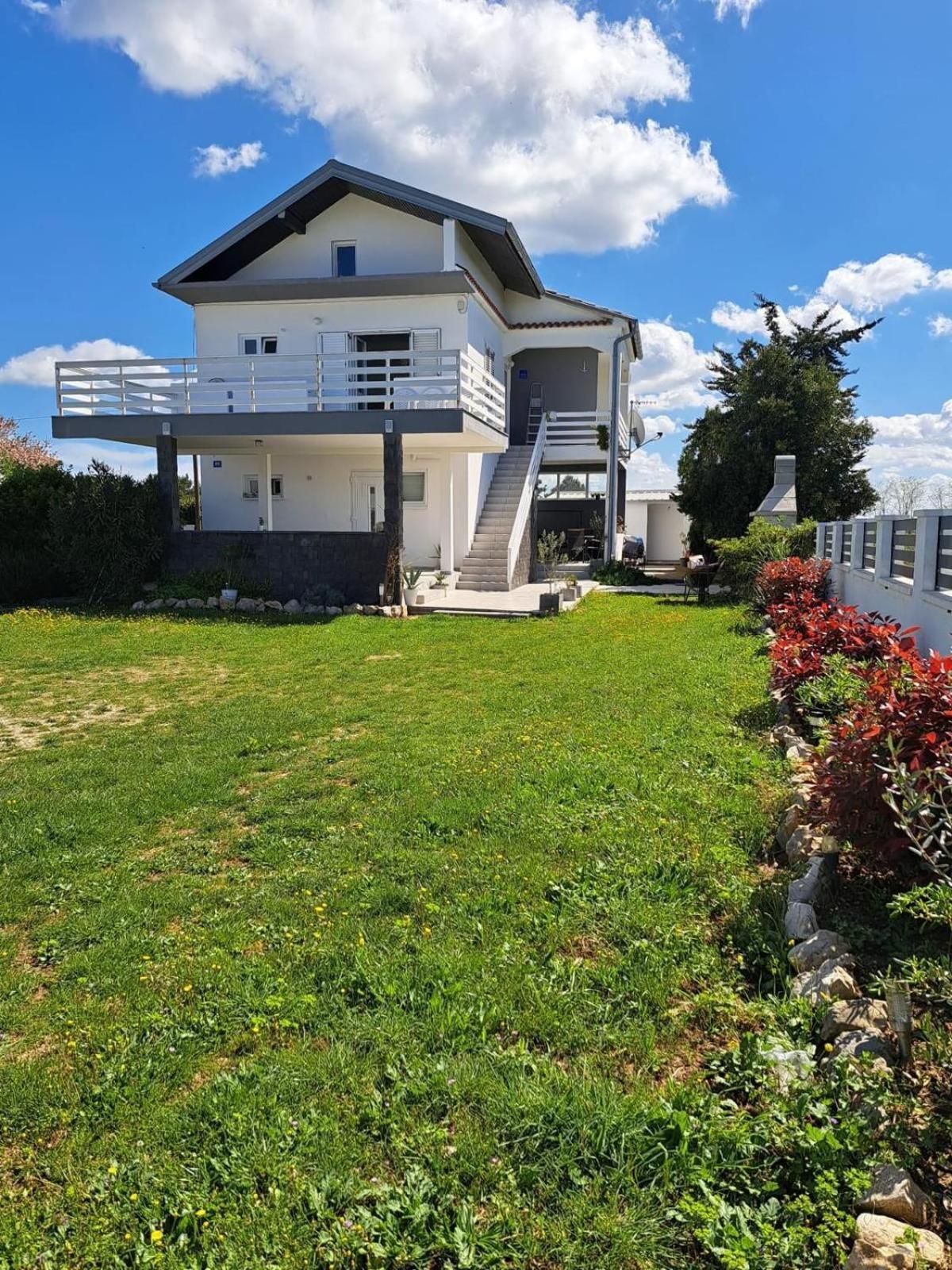 Apartmani Fulir Vrsi Ngoại thất bức ảnh
